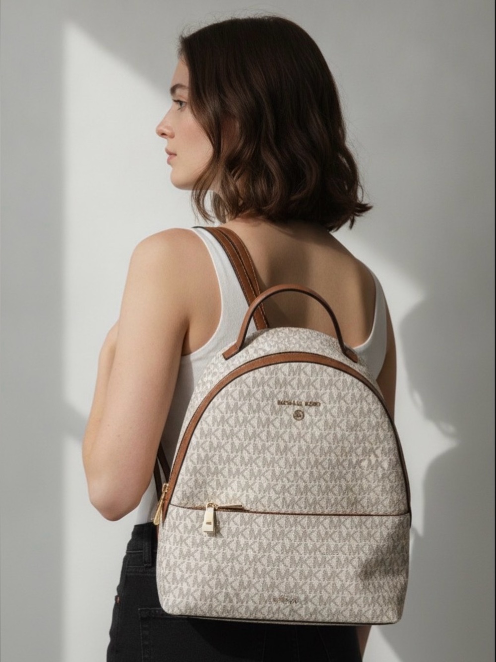 Michael Kors Jaycee Medium Backpack Vanilla Signature Logo Luggage Trim - Picture 10 of 10